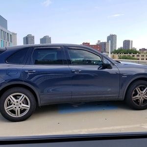 Meet your Posher, Salvador